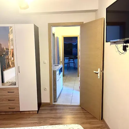 Abeona アパート マカルスカ