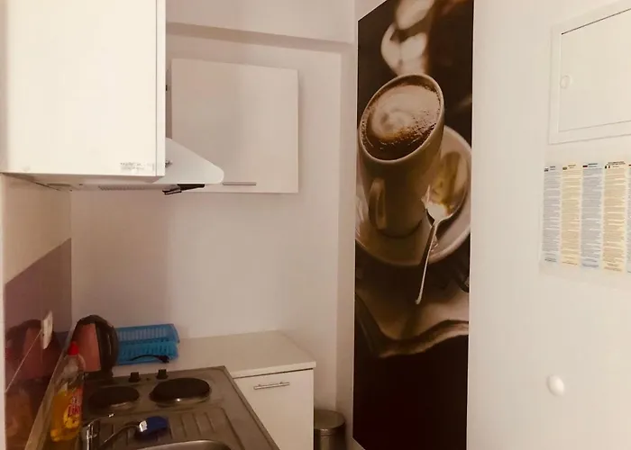 Abeona Μακάρσκα